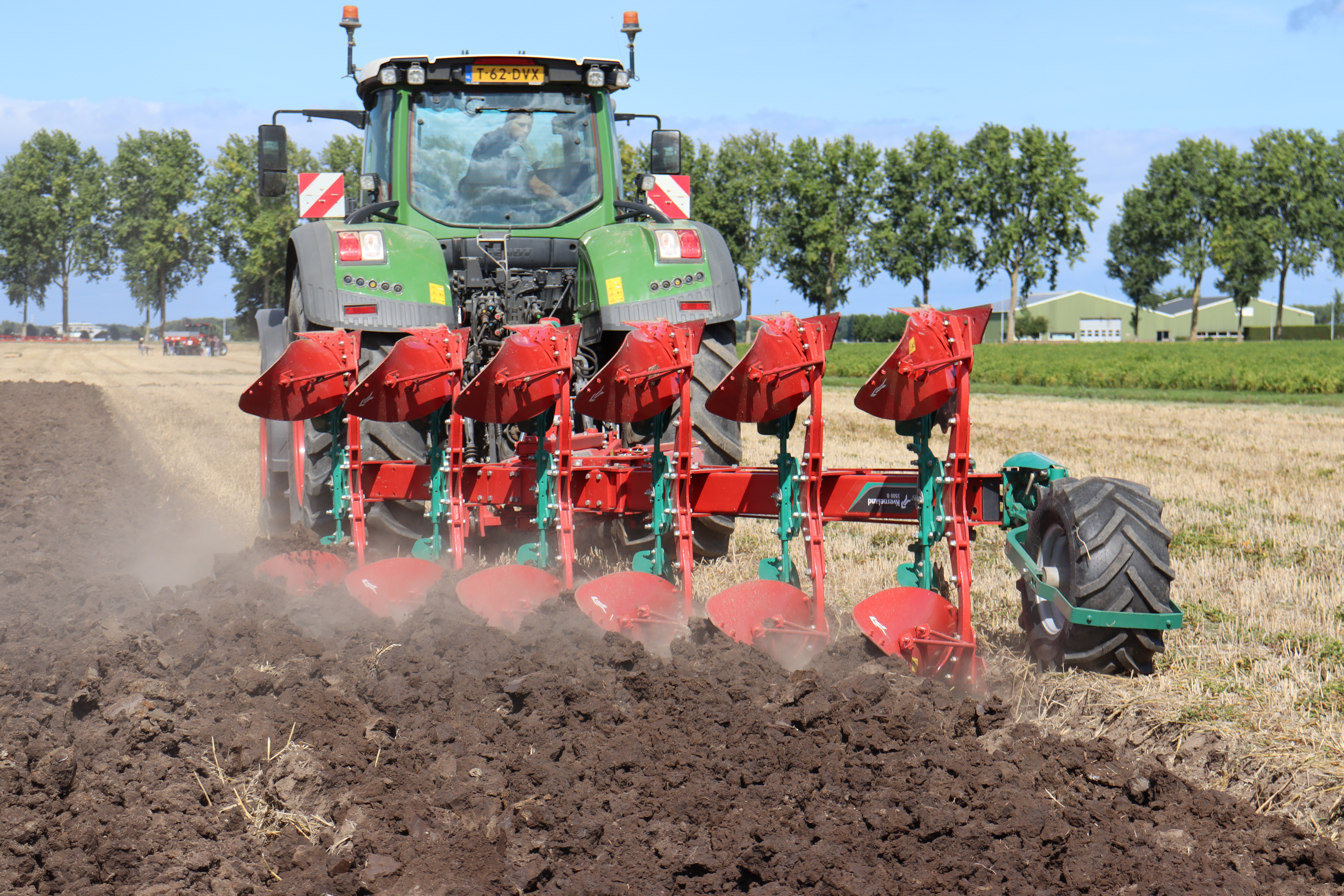L'aratro top di gamma Kverneland Variomat 3500 B i-Plough con tecnologia Isobus automatizza i settaggi più importanti
